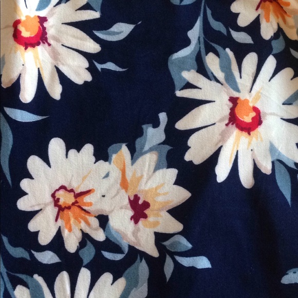 🎀FINAL PRICE🎀 ✨PLUS✨ Daisies Print Leggings - Picture 8 of 8